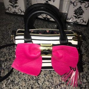 Adorable Betsey Johnson Cossbody.
